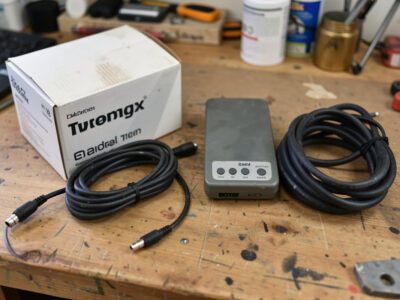 Inspecting a used golf launch monitor for battery firmware and calibration before buying